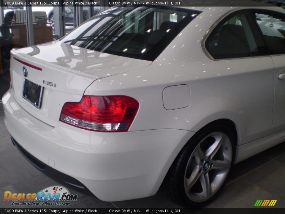 2009 BMW 1 Series 135i Coupe Alpine White / Black Photo #2