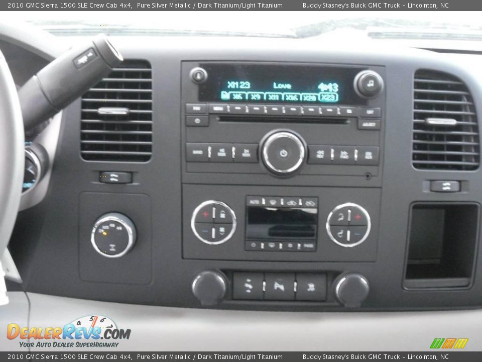 2010 GMC Sierra 1500 SLE Crew Cab 4x4 Pure Silver Metallic / Dark Titanium/Light Titanium Photo #13
