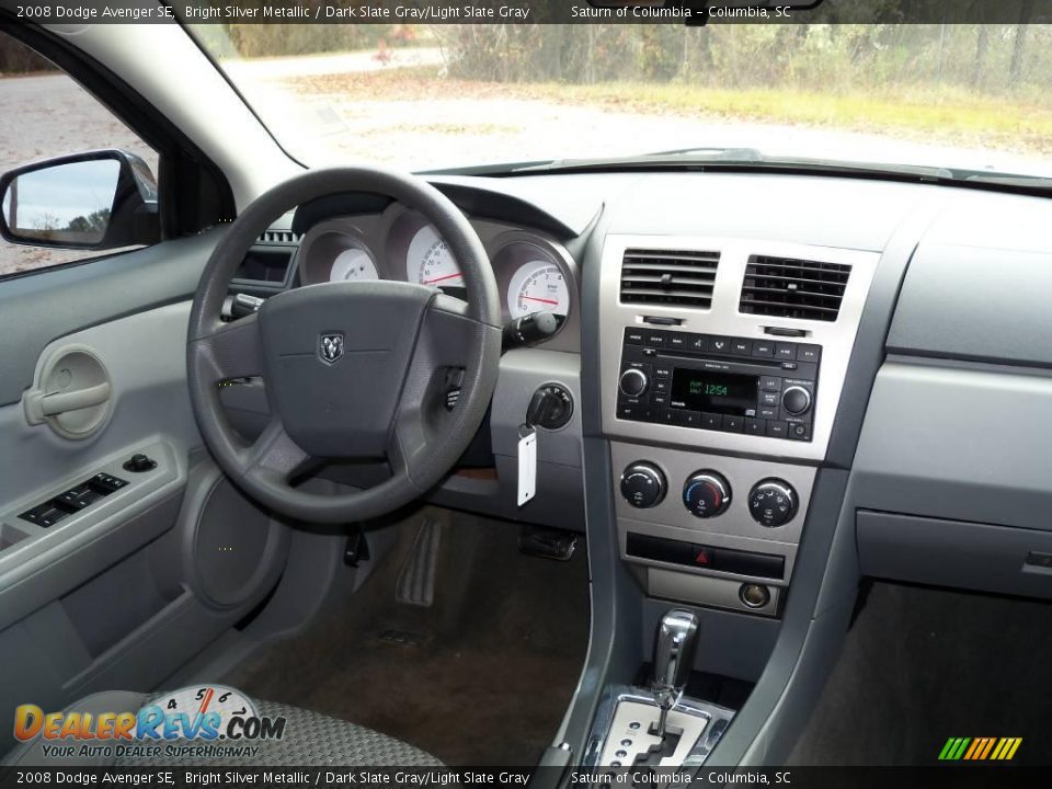 2008 Dodge Avenger SE Bright Silver Metallic / Dark Slate Gray/Light Slate Gray Photo #29