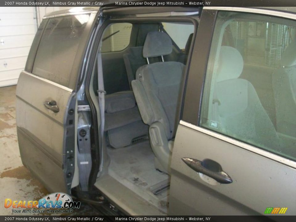 2007 Honda Odyssey LX Nimbus Gray Metallic / Gray Photo #17