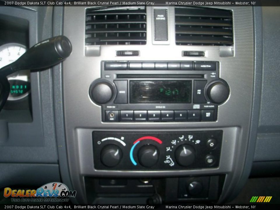 2007 Dodge Dakota SLT Club Cab 4x4 Brilliant Black Crystal Pearl / Medium Slate Gray Photo #4