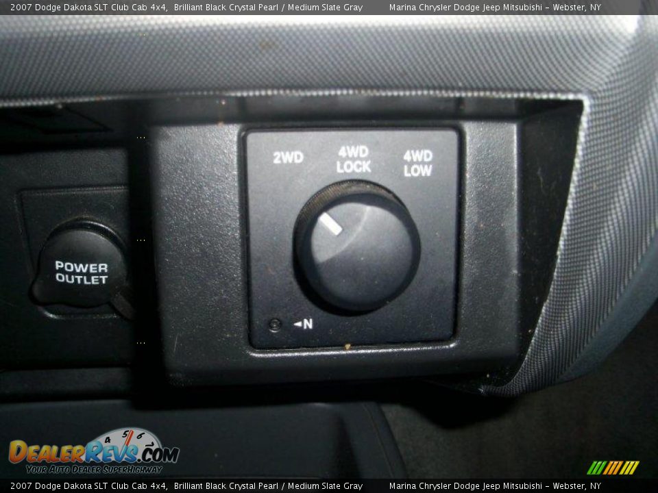 2007 Dodge Dakota SLT Club Cab 4x4 Brilliant Black Crystal Pearl / Medium Slate Gray Photo #5