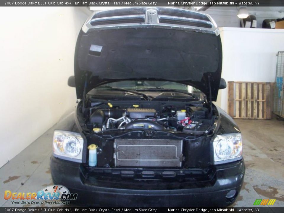 2007 Dodge Dakota SLT Club Cab 4x4 Brilliant Black Crystal Pearl / Medium Slate Gray Photo #13