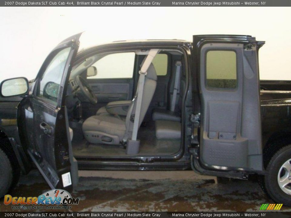 2007 Dodge Dakota SLT Club Cab 4x4 Brilliant Black Crystal Pearl / Medium Slate Gray Photo #16
