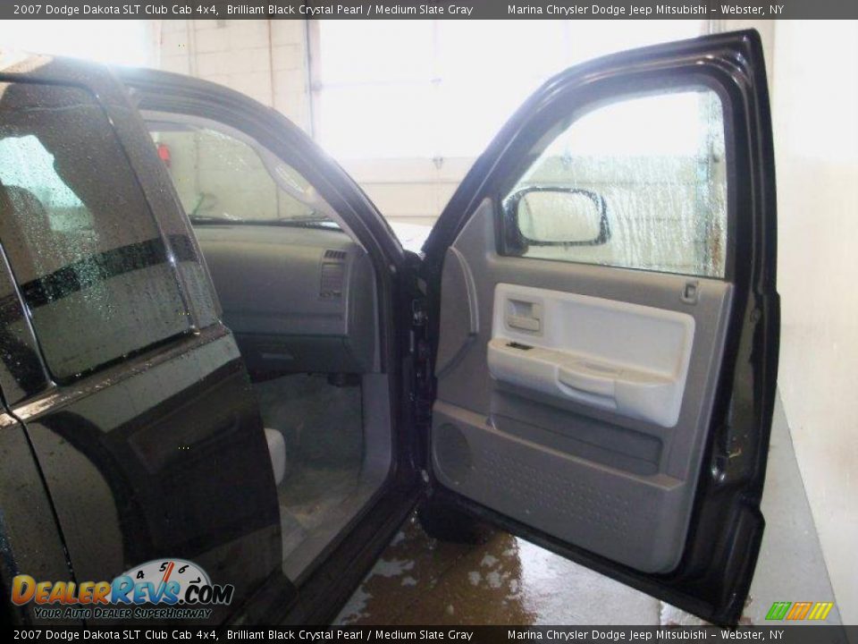 2007 Dodge Dakota SLT Club Cab 4x4 Brilliant Black Crystal Pearl / Medium Slate Gray Photo #18