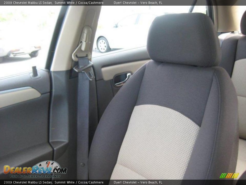 2009 Chevrolet Malibu LS Sedan Summit White / Cocoa/Cashmere Photo #23