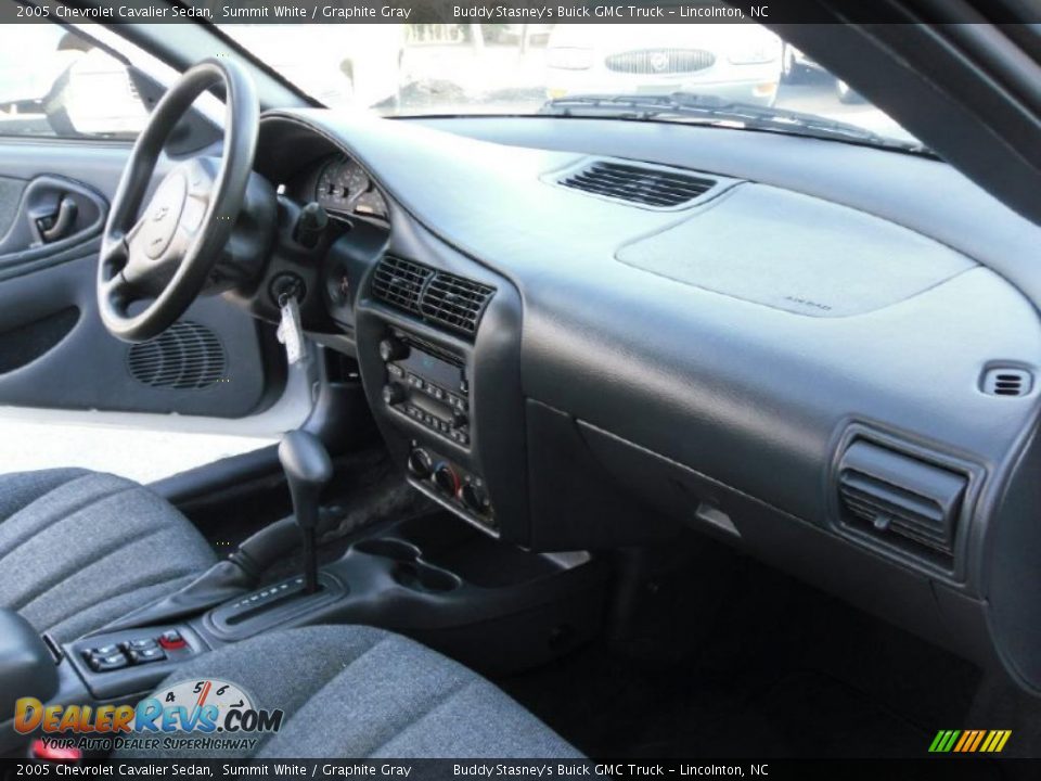 2005 Chevrolet Cavalier Sedan Summit White / Graphite Gray Photo #14
