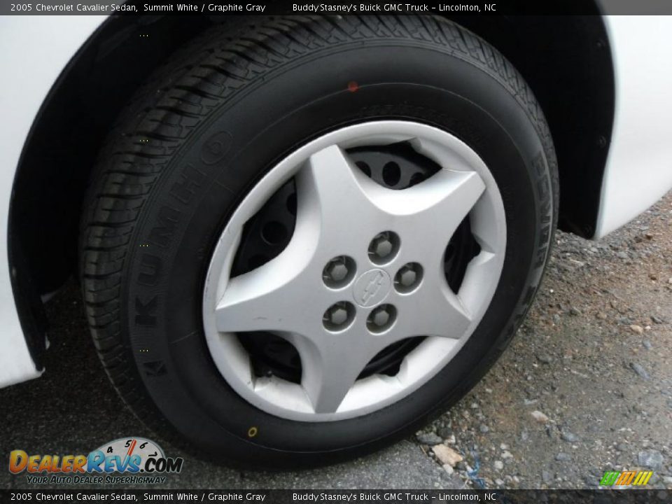 2005 Chevrolet Cavalier Sedan Summit White / Graphite Gray Photo #16