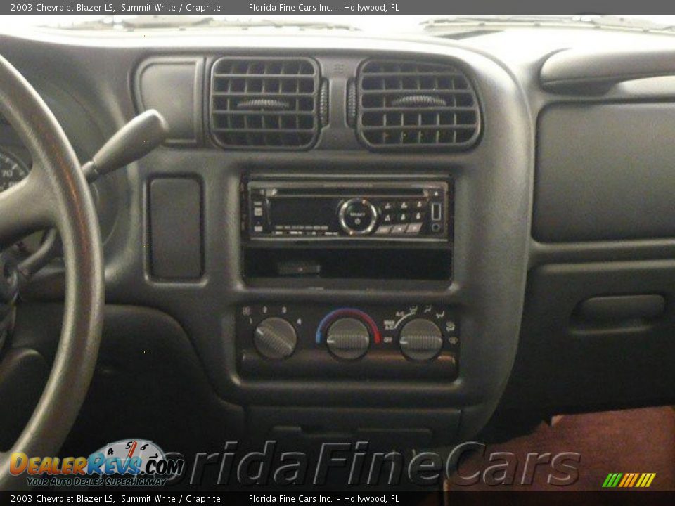 2003 Chevrolet Blazer LS Summit White / Graphite Photo #18