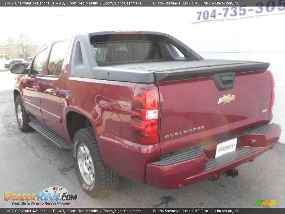 2007 Chevrolet Avalanche LT 4WD Sport Red Metallic / Ebony/Light Cashmere Photo #2