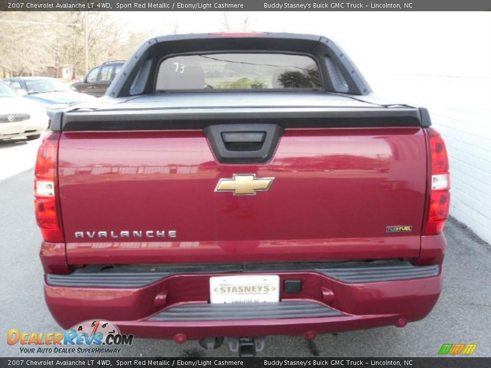 2007 Chevrolet Avalanche LT 4WD Sport Red Metallic / Ebony/Light Cashmere Photo #3