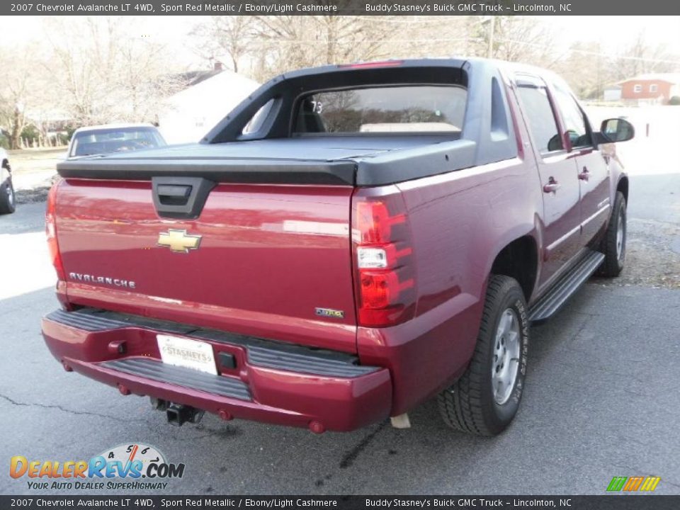 2007 Chevrolet Avalanche LT 4WD Sport Red Metallic / Ebony/Light Cashmere Photo #5