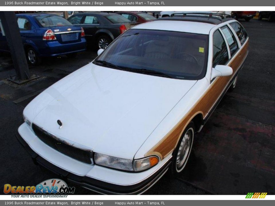 1996 Buick Roadmaster Estate Wagon Bright White / Beige Photo #7