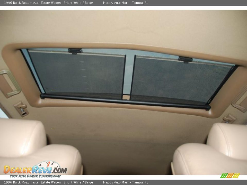 1996 Buick Roadmaster Estate Wagon Bright White / Beige Photo #27