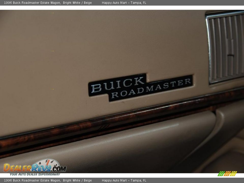 1996 Buick Roadmaster Estate Wagon Bright White / Beige Photo #28