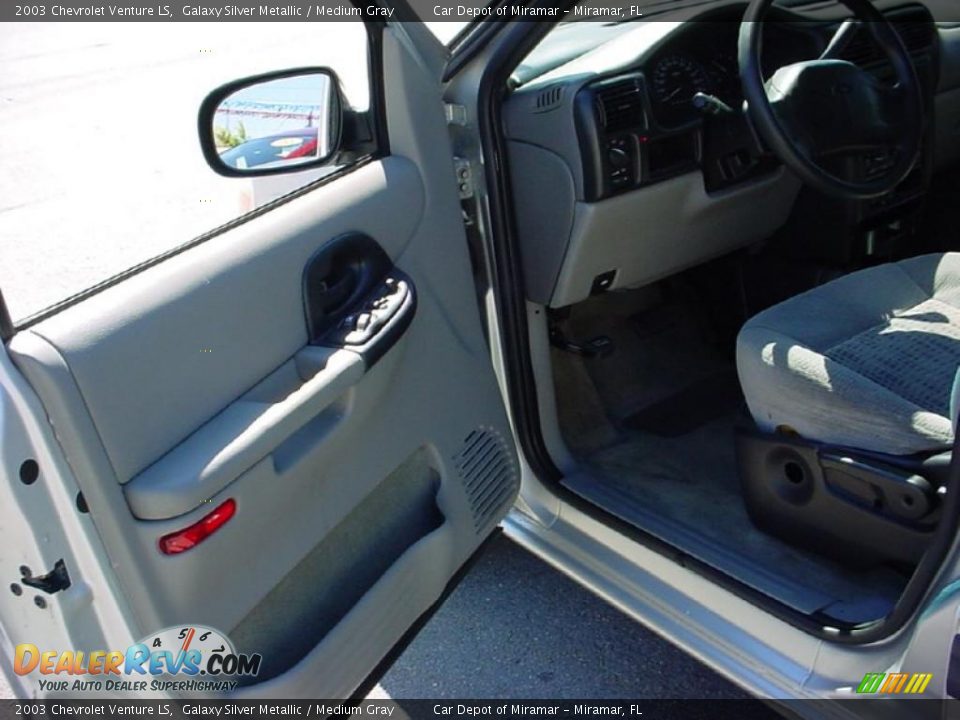 2003 Chevrolet Venture LS Galaxy Silver Metallic / Medium Gray Photo #10