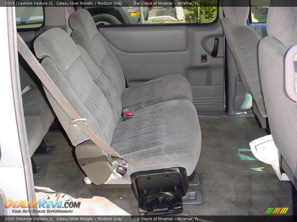 2003 Chevrolet Venture LS Galaxy Silver Metallic / Medium Gray Photo #13