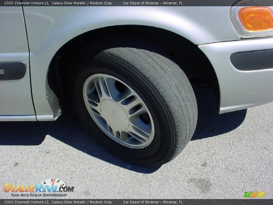 2003 Chevrolet Venture LS Galaxy Silver Metallic / Medium Gray Photo #16