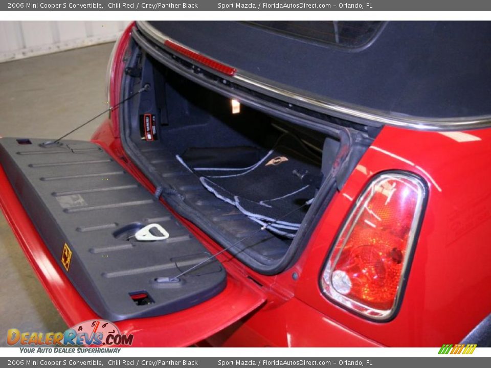 2006 Mini Cooper S Convertible Chili Red / Grey/Panther Black Photo #10