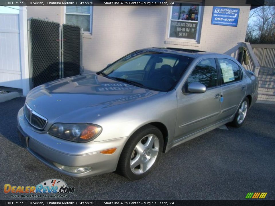 2001 Infiniti I 30 Sedan Titanium Metallic / Graphite Photo #2