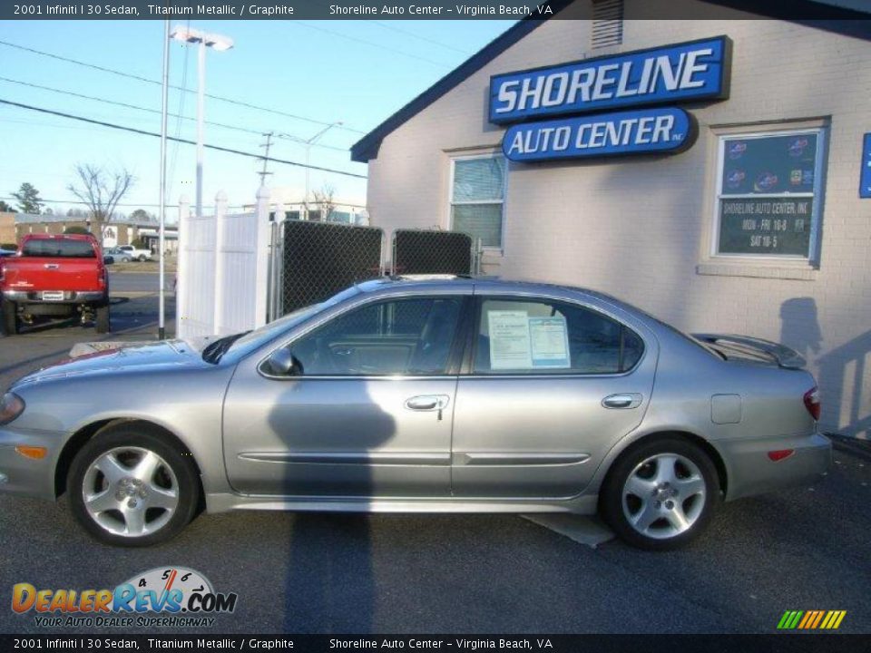 2001 Infiniti I 30 Sedan Titanium Metallic / Graphite Photo #3