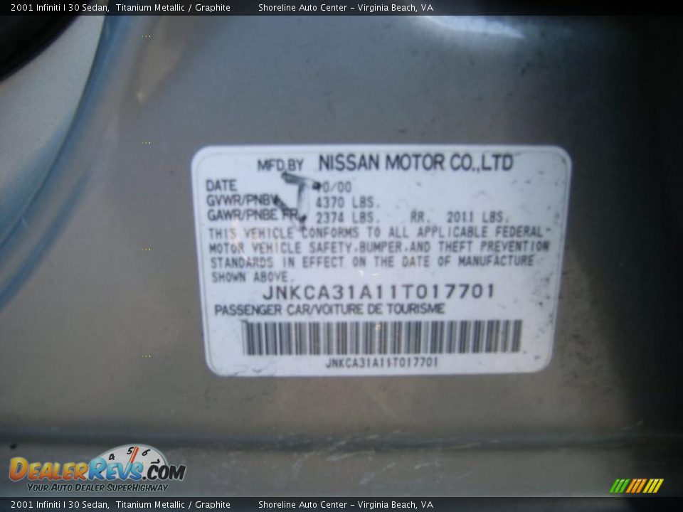 2001 Infiniti I 30 Sedan Titanium Metallic / Graphite Photo #21