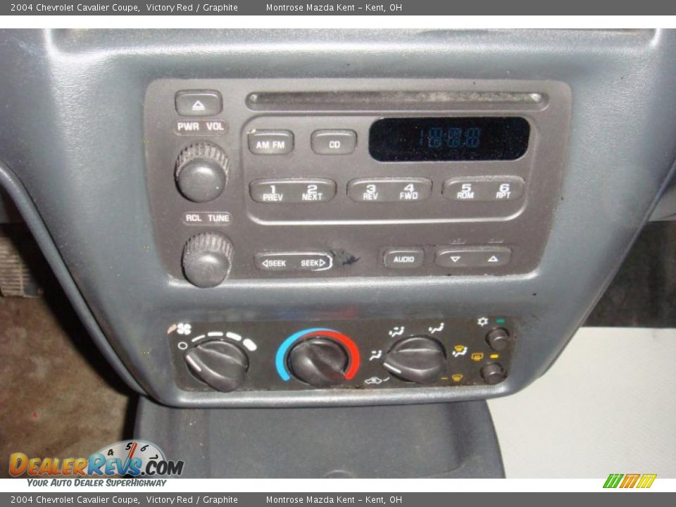 2004 Chevrolet Cavalier Coupe Victory Red / Graphite Photo #12
