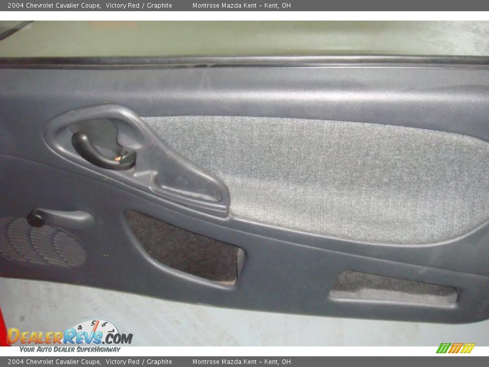 2004 Chevrolet Cavalier Coupe Victory Red / Graphite Photo #14