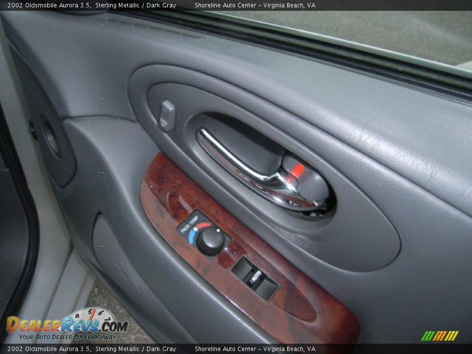 2002 Oldsmobile Aurora 3.5 Sterling Metallic / Dark Gray Photo #13