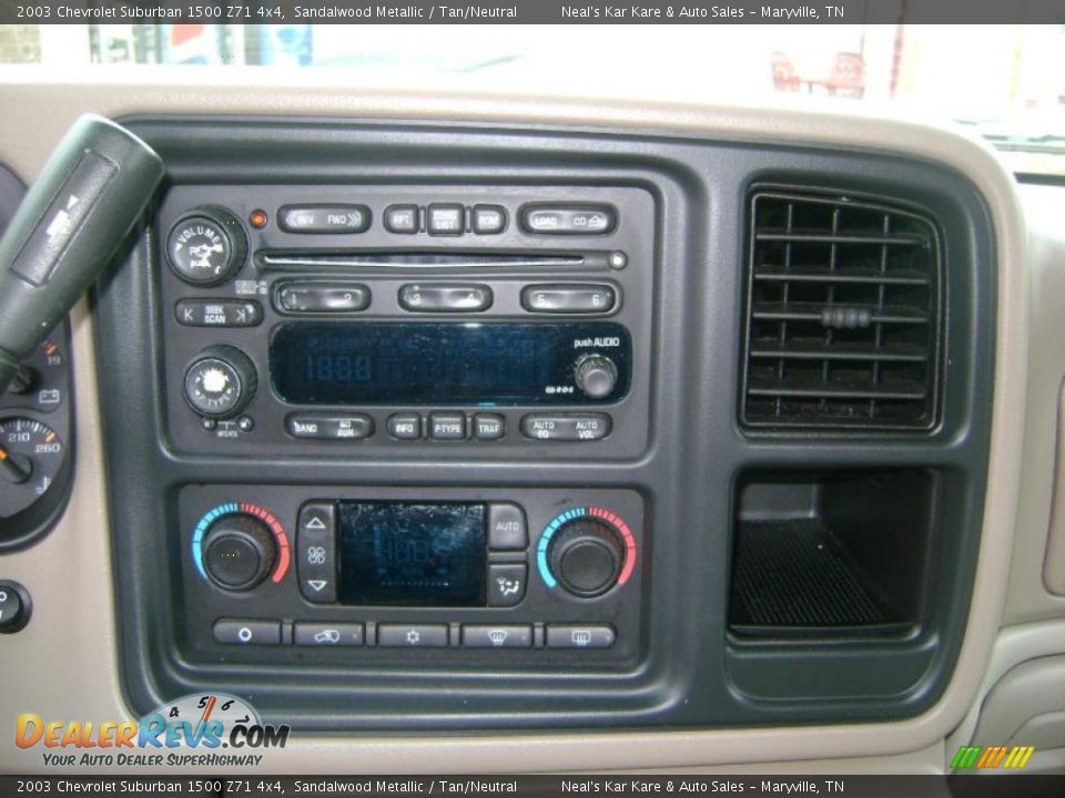 2003 Chevrolet Suburban 1500 Z71 4x4 Sandalwood Metallic / Tan/Neutral Photo #13