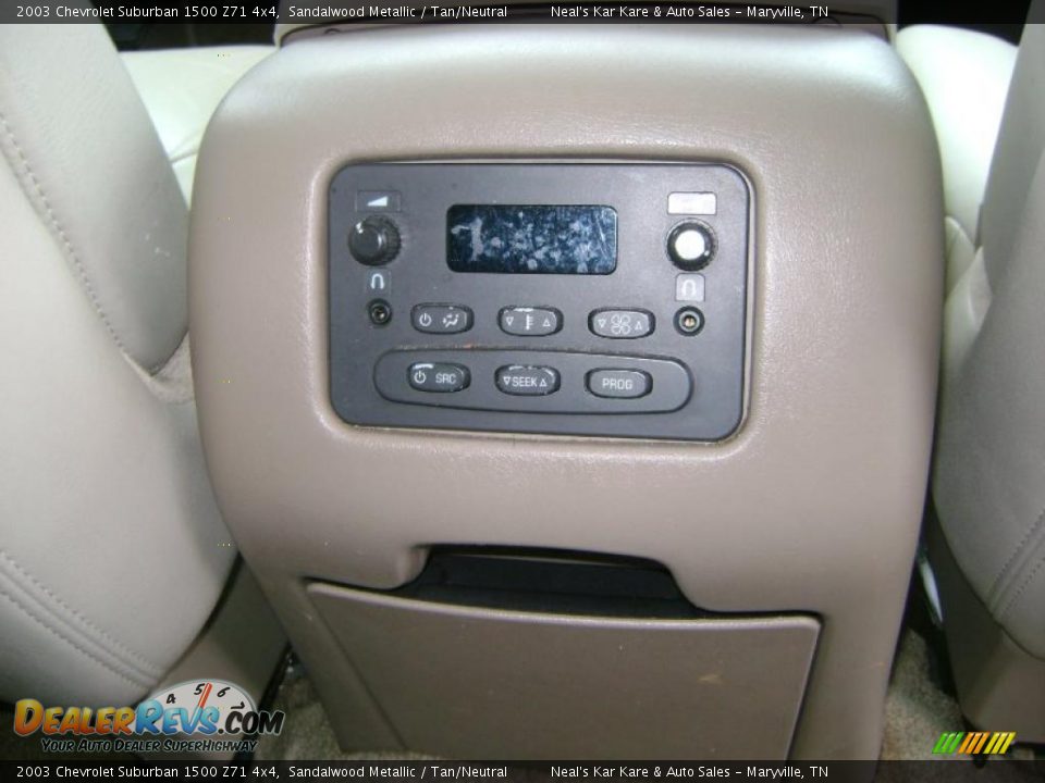 2003 Chevrolet Suburban 1500 Z71 4x4 Sandalwood Metallic / Tan/Neutral Photo #21