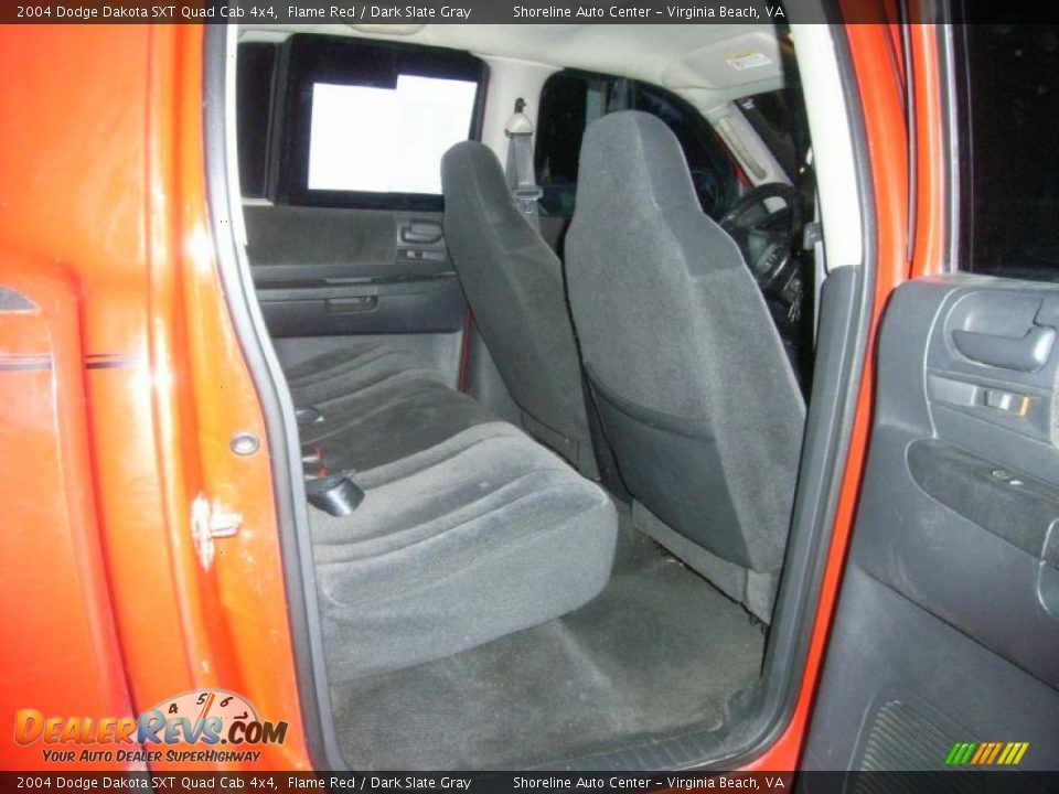 2004 Dodge Dakota SXT Quad Cab 4x4 Flame Red / Dark Slate Gray Photo #11