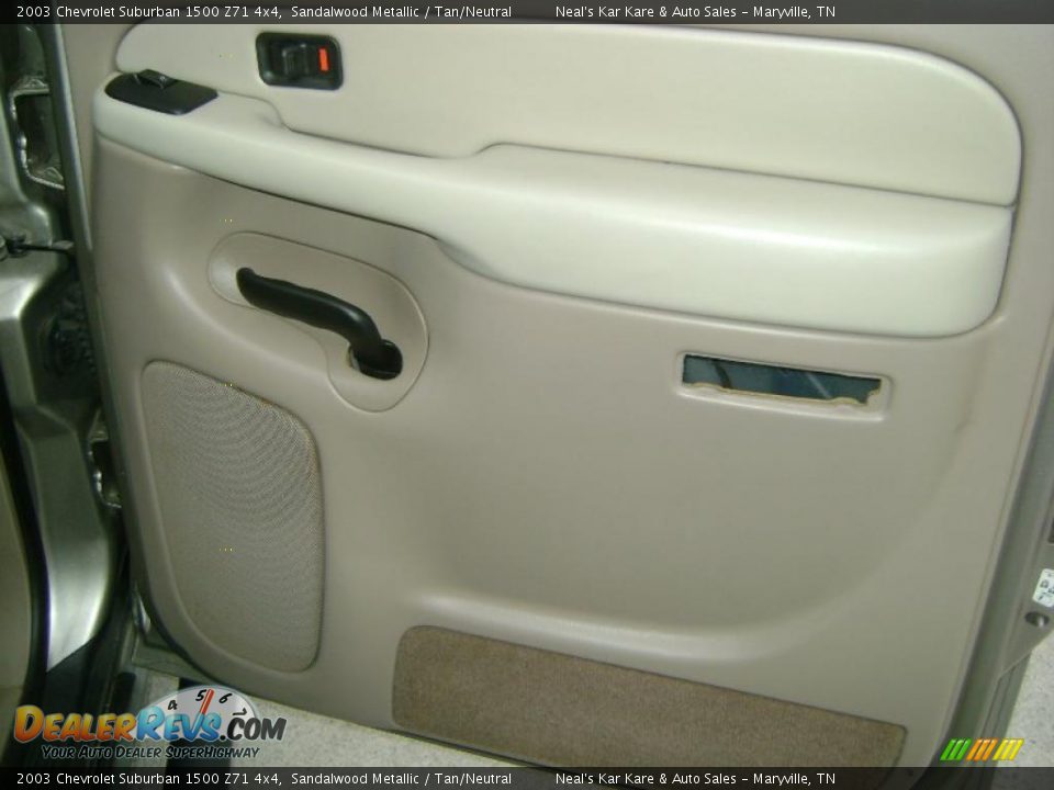 2003 Chevrolet Suburban 1500 Z71 4x4 Sandalwood Metallic / Tan/Neutral Photo #24