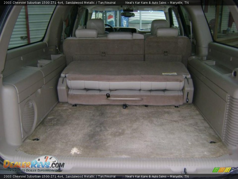 2003 Chevrolet Suburban 1500 Z71 4x4 Sandalwood Metallic / Tan/Neutral Photo #25