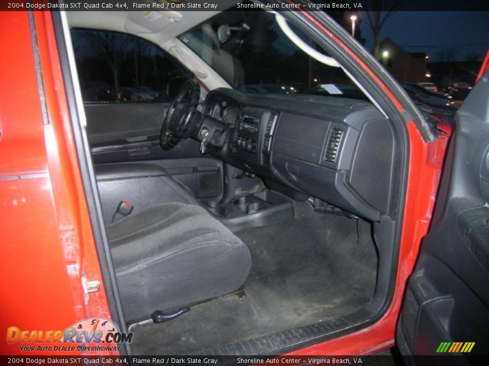 2004 Dodge Dakota SXT Quad Cab 4x4 Flame Red / Dark Slate Gray Photo #12