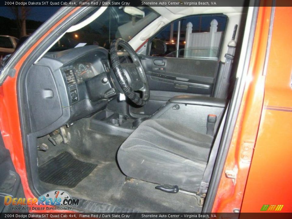 2004 Dodge Dakota SXT Quad Cab 4x4 Flame Red / Dark Slate Gray Photo #13
