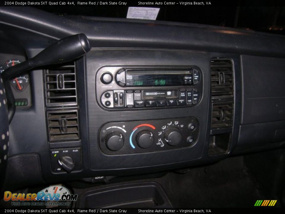 2004 Dodge Dakota SXT Quad Cab 4x4 Flame Red / Dark Slate Gray Photo #16