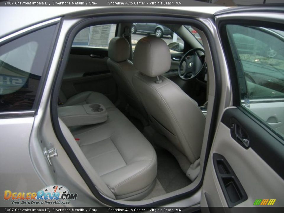 2007 Chevrolet Impala LT Silverstone Metallic / Gray Photo #12