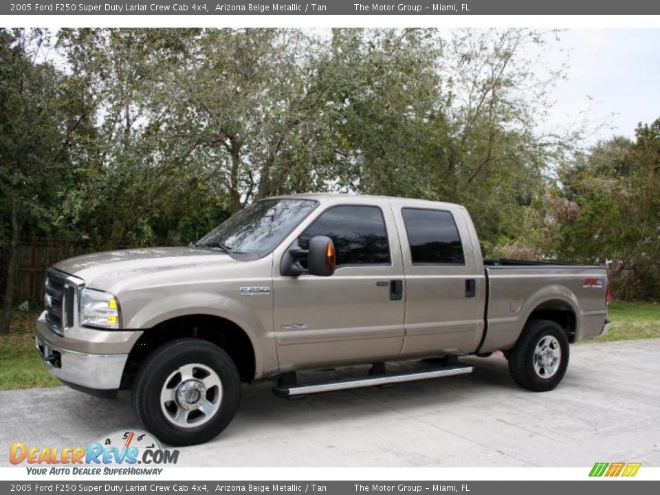 2005 Ford F250 Super Duty Lariat Crew Cab 4x4 Arizona Beige Metallic / Tan Photo #2