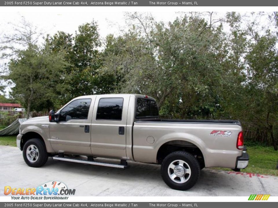 2005 Ford F250 Super Duty Lariat Crew Cab 4x4 Arizona Beige Metallic / Tan Photo #4