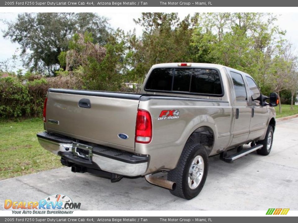 2005 Ford F250 Super Duty Lariat Crew Cab 4x4 Arizona Beige Metallic / Tan Photo #8