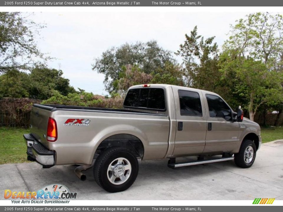 2005 Ford F250 Super Duty Lariat Crew Cab 4x4 Arizona Beige Metallic / Tan Photo #9