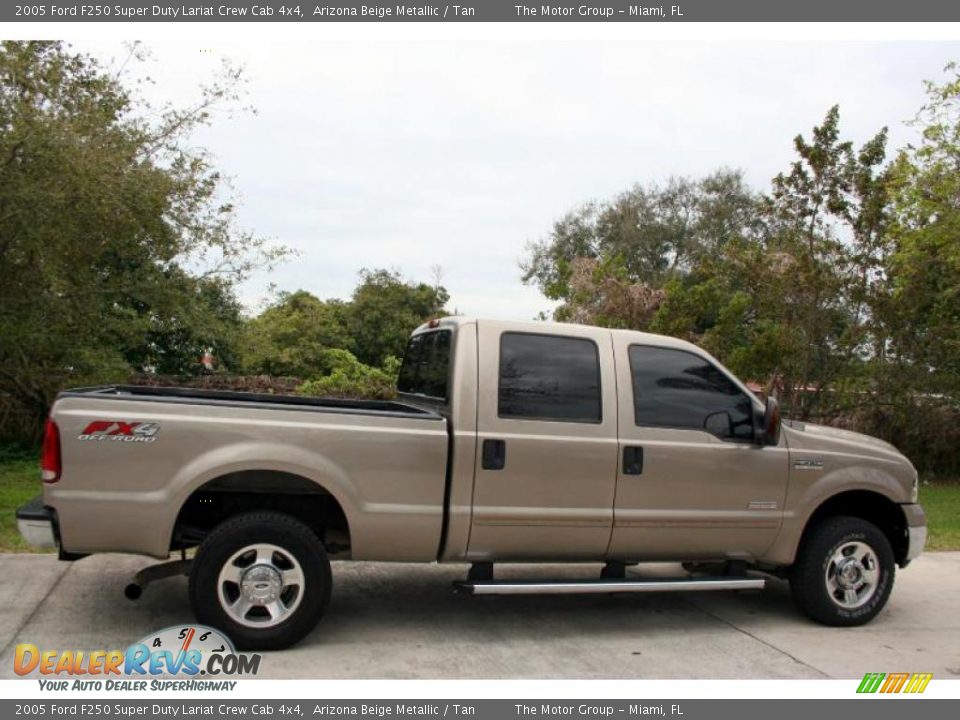 2005 Ford F250 Super Duty Lariat Crew Cab 4x4 Arizona Beige Metallic / Tan Photo #10