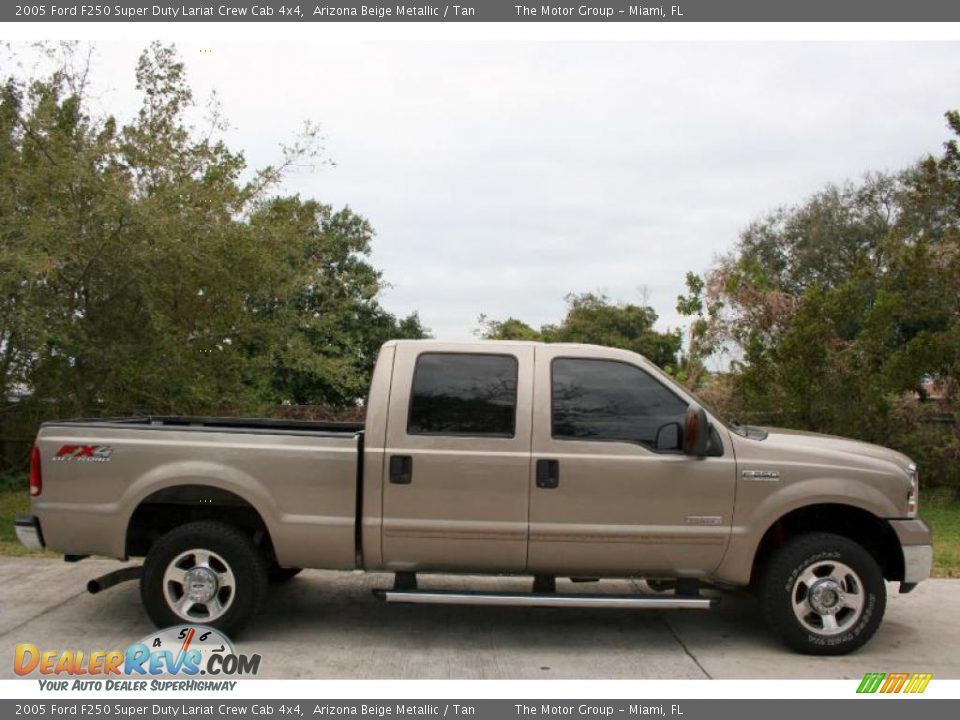 2005 Ford F250 Super Duty Lariat Crew Cab 4x4 Arizona Beige Metallic / Tan Photo #11