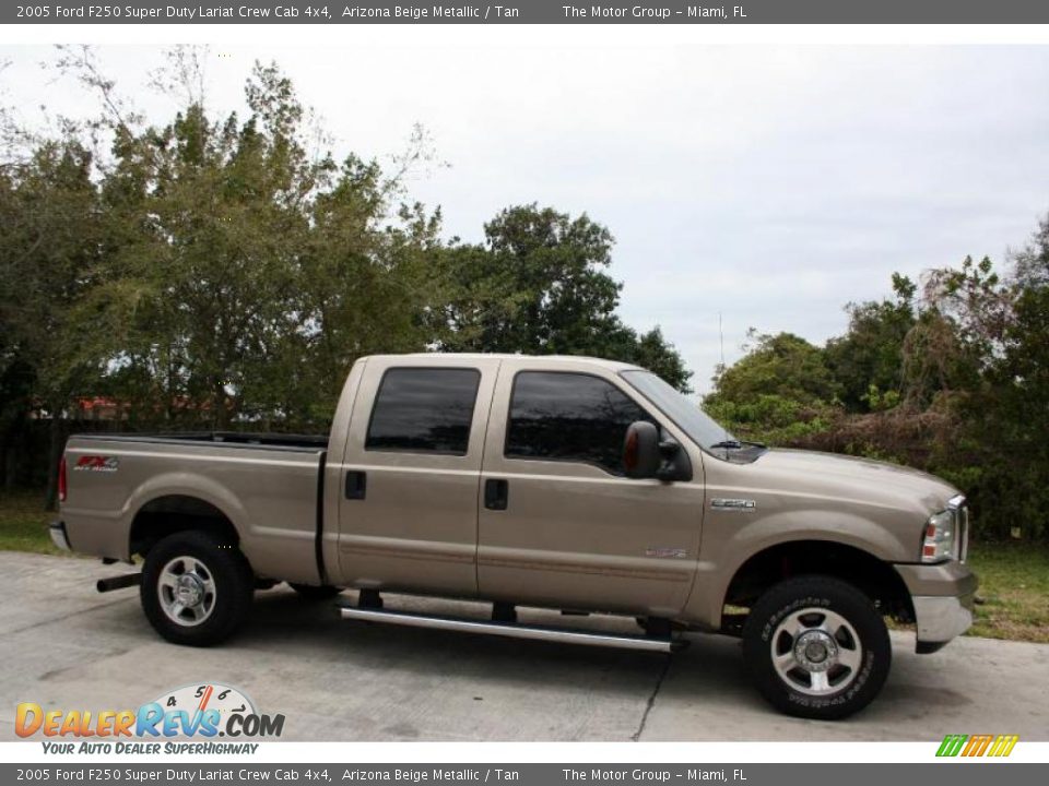 2005 Ford F250 Super Duty Lariat Crew Cab 4x4 Arizona Beige Metallic / Tan Photo #12