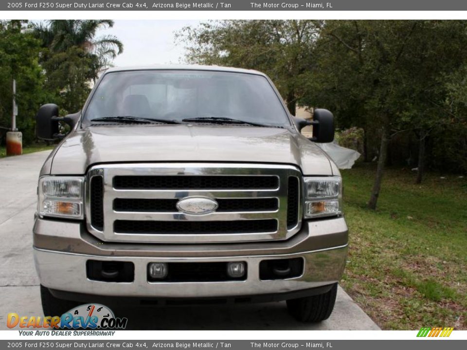 2005 Ford F250 Super Duty Lariat Crew Cab 4x4 Arizona Beige Metallic / Tan Photo #16