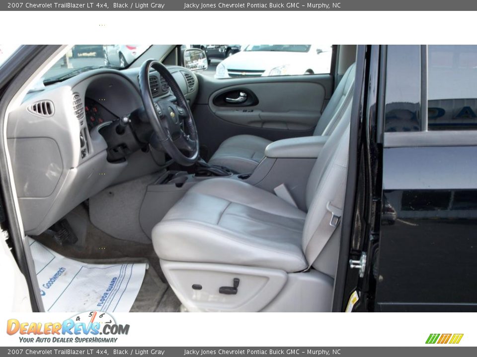 2007 Chevrolet TrailBlazer LT 4x4 Black / Light Gray Photo #2