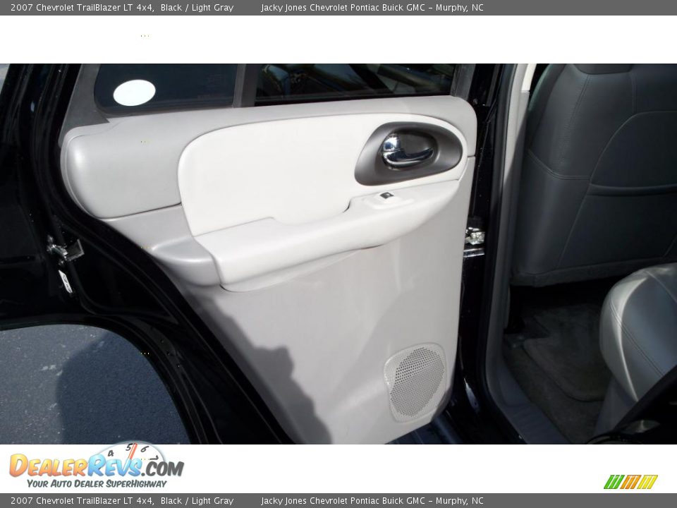 2007 Chevrolet TrailBlazer LT 4x4 Black / Light Gray Photo #3
