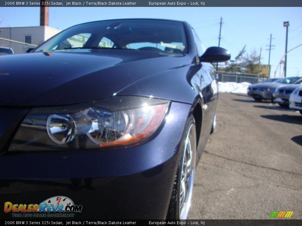 2006 BMW 3 Series 325i Sedan Jet Black / Terra/Black Dakota Leather Photo #4