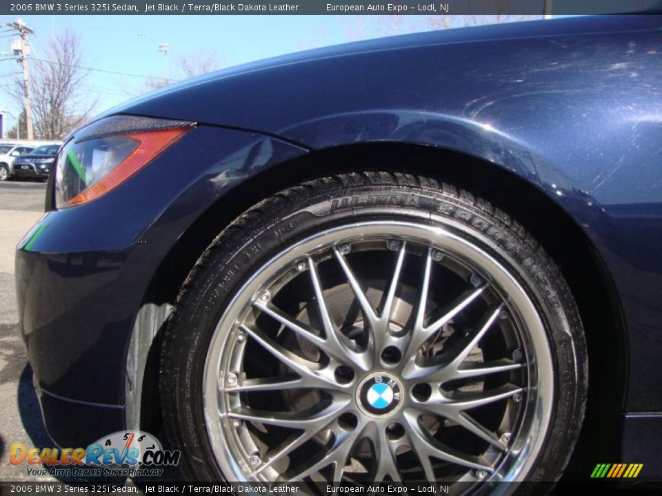 2006 BMW 3 Series 325i Sedan Jet Black / Terra/Black Dakota Leather Photo #6